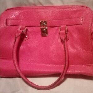 Red Fashion Handbag with Stylish Faux Lock | Chic Women’s Statement Bag